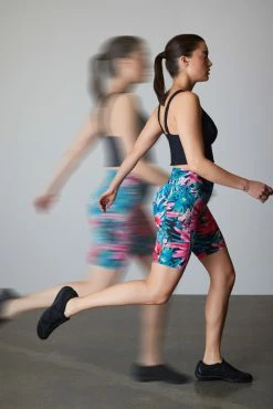 Solstice Cropped Bike Shorts 36 Solstice Cropped Bike Shorts -Natori Sales Shop 220204 Natori S22 Marketing 006 0022 88383.1651522811