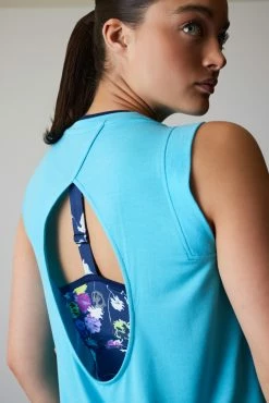 Layering Elements Muscle Tank 21 Layering Elements Muscle Tank -Natori Sales Shop 220209 Natori S22 Marketing 008 0131 92424.1651580580