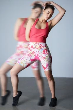 Solstice T-Back Crop Top 48 Solstice T-Back Crop Top -Natori Sales Shop 220209 Natori S22 Marketing 010 0020 85056.1651580549