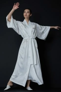 Bridal Embroidery Robe -Natori Sales Shop 220209 Natori S22 Marketing 014 0085 27715.1650396376