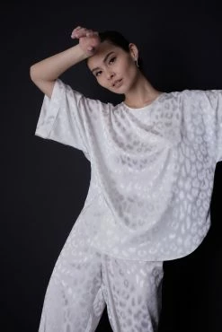 Decadence Pullover PJ -Natori Sales Shop 220209 Natori S22 Marketing 021 0013 48908.1650395361