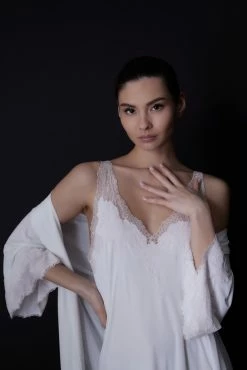 Enchant V-Neck Slip -Natori Sales Shop 220209 Natori S22 Marketing 035 0071 60324.1650396548