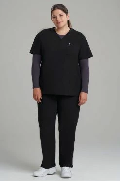 Women's 3-Pocket V-Neck Scrub Top -Natori Sales Shop 3 Pocket V Neck Top Black by Natori 5 27480.1644936724