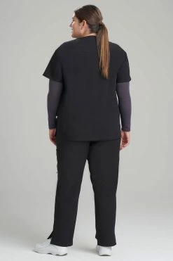 Women's 3-Pocket V-Neck Scrub Top -Natori Sales Shop 3 Pocket V Neck Top Black by Natori 6 94796.1644936725