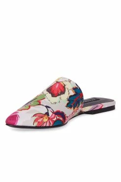 Adore Sayuri Floral Slide -Natori Sales Shop Adore Sayuri Floral Slide Natural by Natori 15 08738.1662069363
