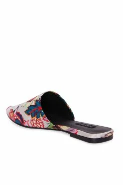 Adore Sayuri Floral Slide -Natori Sales Shop Adore Sayuri Floral Slide Natural by Natori 2 10754.1662069335