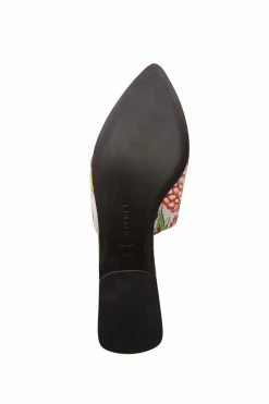 Adore Sayuri Floral Slide -Natori Sales Shop Adore Sayuri Floral Slide Natural by Natori 6 86175.1662069323