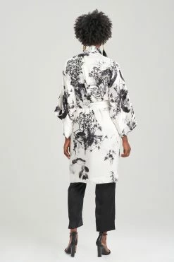 Couture Mirai Embellishment Wrap 3 Couture Mirai Embellishment Wrap -Natori Sales Shop Couture Mirai Embellishment Wrap White by JN 2 61110.1646326271