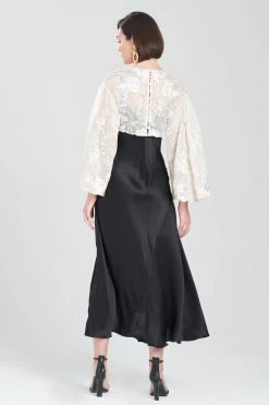 Natori Sales Shop -Natori Sales Shop Couture Pia Embroidered Top Natural by JN 2 17756.1675440083
