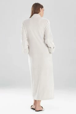 Plush Sherpa Lounger 33 Plush Sherpa Lounger -Natori Sales Shop D70068 BON 2 75605.1629322790