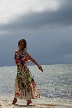 El Nido Obi Silk Beaded Kimono Dress 6 El Nido Obi Silk Beaded Kimono Dress -Natori Sales Shop El Nido Obi Silk Beaded Kimono Dress White Sand by Natori 08889.1678810239