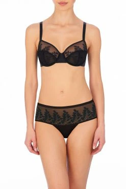 Frame Full Fit Unlined Underwire Bra -Natori Sales Shop Frame Full Fit Unlined Underwire Bra Frame Brief Black by Natori 43111.1666207598