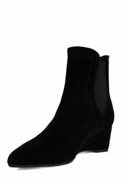 Gaisha-Su Suede Wedge Bootie