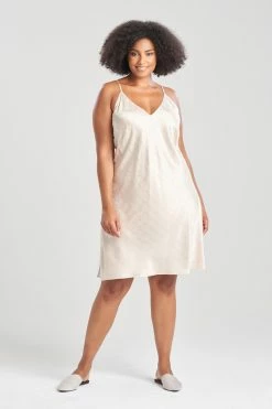 Infinity Jacquard Slip -Natori Sales Shop Infinity Jacquard Slip Sand Taupe by Natori 3 94441.1668443920