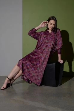 Infinity Sleepshirt 6 Infinity Sleepshirt -Natori Sales Shop Infinity Sleepshirt Black Multi by Natori 2 02347.1663602154