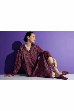 Infinity Sleepshirt 7 Infinity Sleepshirt -Natori Sales Shop Infinity Sleepshirt Black Multi by Natori 41550.1663601479