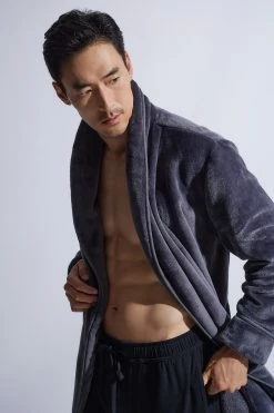 Kinhin Cozy Fleece Piped Collar Robe -Natori Sales Shop Kinhin Cozy Fleece Piped Collar Robe Magnet Gray by Natori 6 09525.1664456900