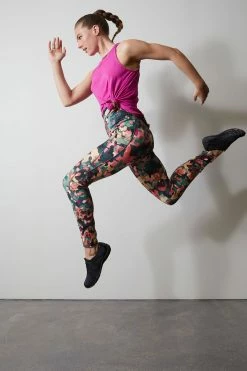 Layering Elements Tank 41 Layering Elements Tank -Natori Sales Shop L95047 FUS 5 78033.1621302249