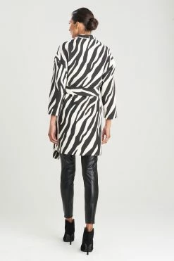 Leo Jacquard Jacket 5 Leo Jacquard Jacket -Natori Sales Shop Leo Jacquard Jacket Black Ivory by Natori 2 87429.1654024516