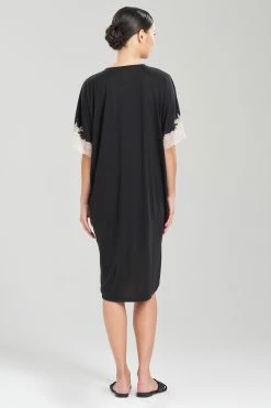 Luxe Shangri-La Caftan 21 Luxe Shangri-La Caftan -Natori Sales Shop Luxe Shangri La Caftan Black by Natori 3 78517.1674145149