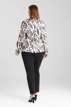 Lynx Cotton Sateen Tailored Blazer Jacket -Natori Sales Shop Lynx Cotton Sateen Tailored Blazer Jacket Taupe by Natori 4 58587.1658782415