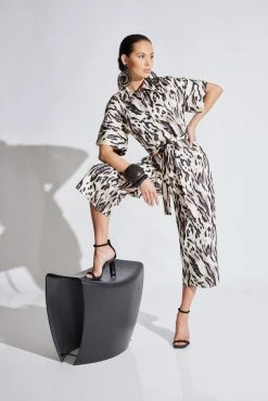 Lynx Cotton Sateen Tapered Jumpsuit 8 Lynx Cotton Sateen Tapered Jumpsuit -Natori Sales Shop Lynx Cotton Sateen Tapered Jumpsuit Taupe by Natori 84011.1654103713