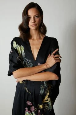 Sansui Embroidered Silk Caftan -Natori Sales Shop M40020 BLK 4 96508.1614189294