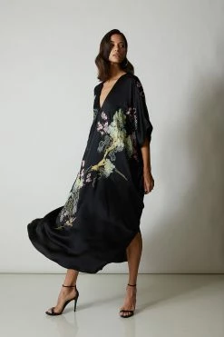 Sansui Embroidered Silk Caftan -Natori Sales Shop M40020 BLK 5 01275.1614189299