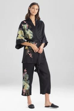 Sansui Embroidered Silk Wrap