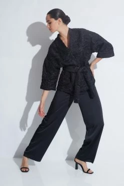 Matelassé Short Kimono Belted Topper 7 Matelassé Short Kimono Belted Topper -Natori Sales Shop Matelasse Short Kimono Belted Topper Black by Natori 2 58177.1663943257