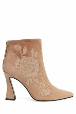 Mitsu Shugo Embroidery Square Heel Ankle Boot -Natori Sales Shop Mitsu Shugo Embroidery Square Heel Ankle Boot Doe by Natori 5 01592.1663904540