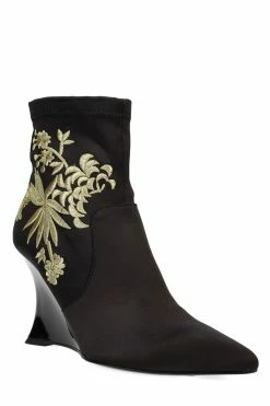 Neko Satin Embroidery Wedge Ankle Boot 14 Neko Satin Embroidery Wedge Ankle Boot -Natori Sales Shop Neko Satin Embroidery Wedge Ankle Boot Black Gold by Natori 3 47171.1677175320