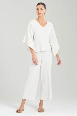 Onsen Top 18 Onsen Top -Natori Sales Shop Onsen Top White by Natori 2 18199.1678474075