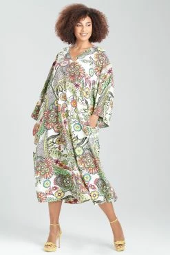 Peizuri Caftan 12 Peizuri Caftan -Natori Sales Shop Peizuri Caftan Champagne by Natori 3 08350.1675271335