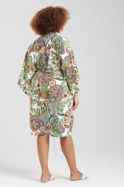 Peizuri Robe 7 Peizuri Robe -Natori Sales Shop Peizuri Robe Champagne by Natori 4 19044.1675272648