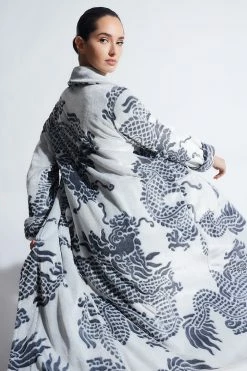 Plush Dragon Robe 16 Plush Dragon Robe -Natori Sales Shop Plush Dragon Black by Natori 97886.1663603155