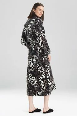 Plush Leopard Robe -Natori Sales Shop Plush Leopard Robe Black by Natori 2 87724.1632780039