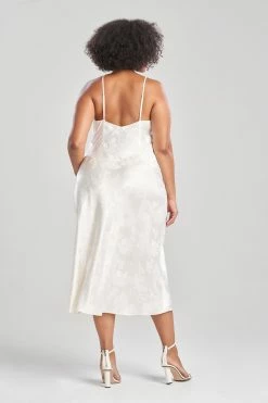 Ryu Jacquard Gown -Natori Sales Shop Ryu Jacquard Gown Cream by Natori 4 03233.1663354897