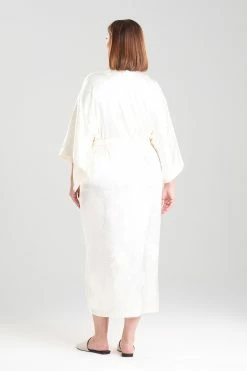 Ryu Jacquard Robe -Natori Sales Shop Ryu Jacquard Robe Cream by Natori 4 09840.1663354694