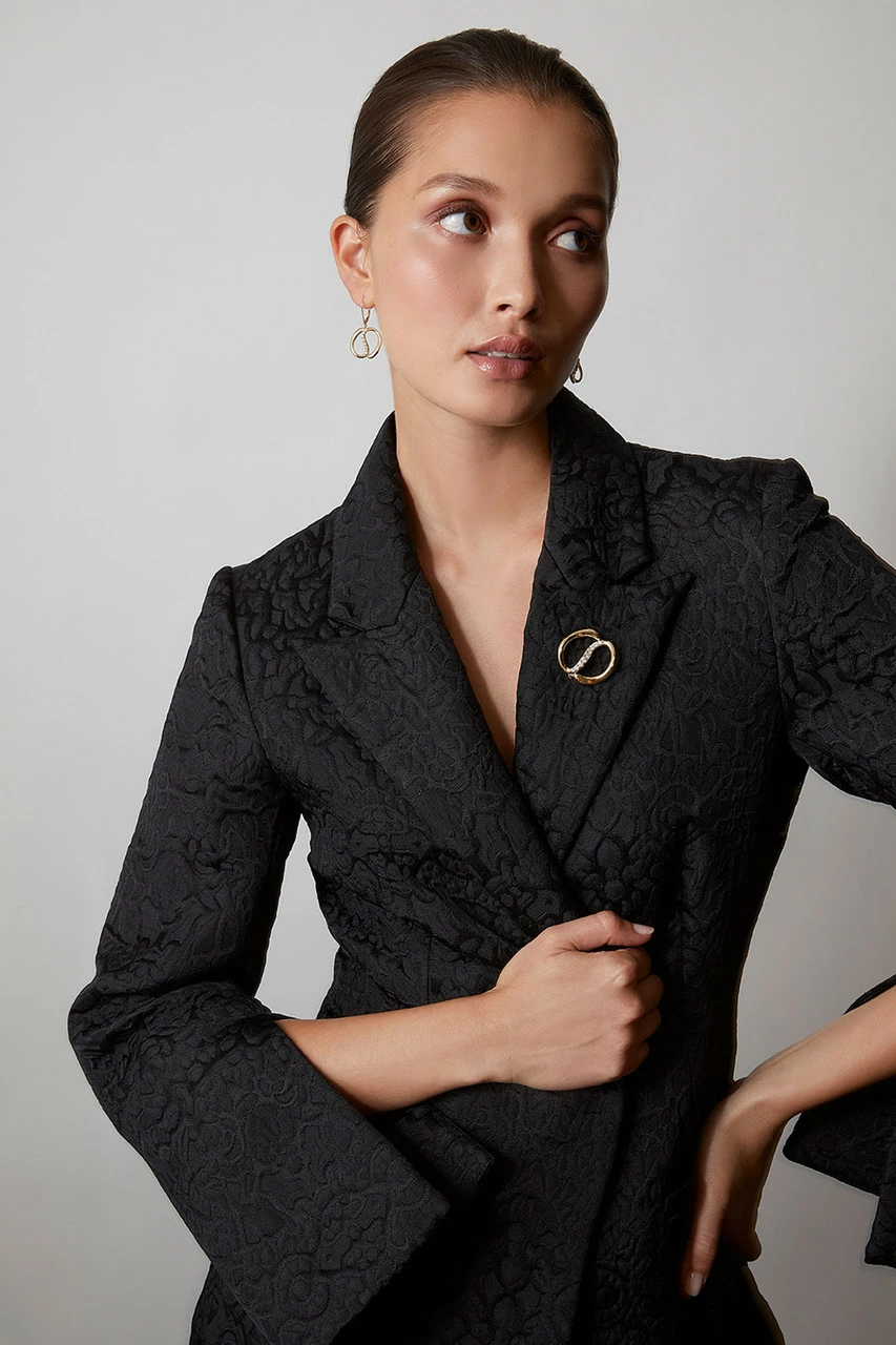 Shangri-La Yin-Yang 14K Gold And Diamond Brooch 8 Shangri-La Yin-Yang 14K Gold And Diamond Brooch - Image 8