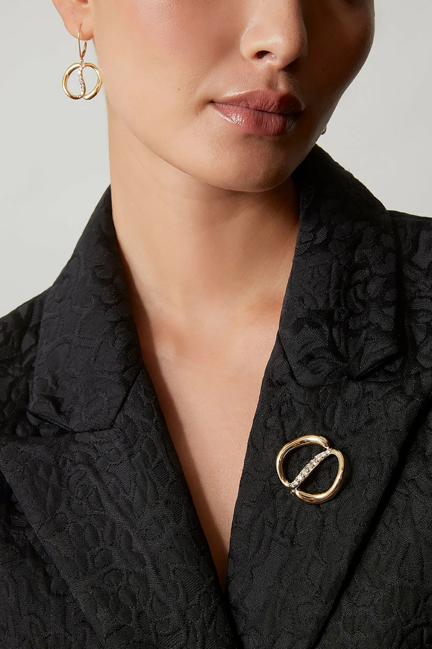 Shangri-La Yin-Yang 14K Gold And Diamond Brooch 5 Shangri-La Yin-Yang 14K Gold And Diamond Brooch - Image 5