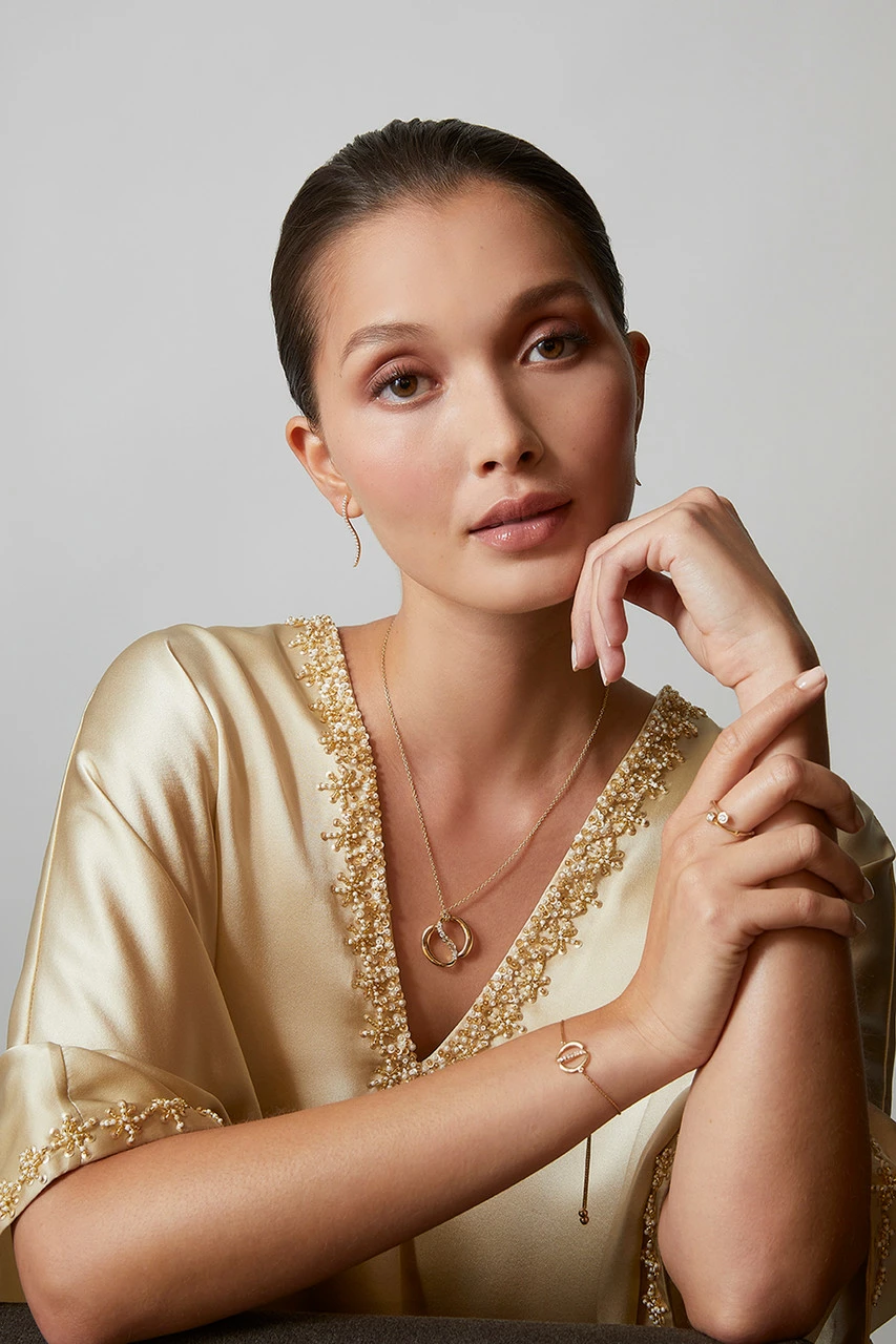 Shangri-La Yin-Yang 14K Gold And Diamond Bolo Bracelet 5 Shangri-La Yin-Yang 14K Gold And Diamond Bolo Bracelet - Image 5