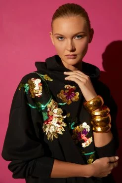 French Terry Chikayo Embroidered Crop Hoodie 7 French Terry Chikayo Embroidered Crop Hoodie -Natori Sales Shop SHOT 21 1487 29608.1644271487