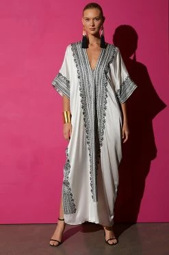 Couture Zehra Caftan 9 Couture Zehra Caftan -Natori Sales Shop SHOT 59 4026 36916.1645628906