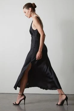 Key Essentials Silk V-Neck Gown 26 Key Essentials Silk V-Neck Gown -Natori Sales Shop Shot 9 606 55346.1633018173