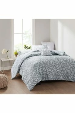 Soho Geo 4 Piece Reversible Comforter Set