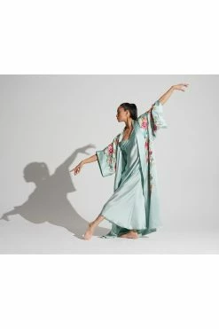 Couture Saito Embroidery Robe 9 Couture Saito Embroidery Robe -Natori Sales Shop Stella 033 0061 88873.1646326471