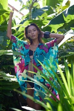 Suisai Getaway Cotton Gauze Wrap -Natori Sales Shop Suisai Getaway Cotton Gauze Wrap Black Multi by Natori 93763.1675889900