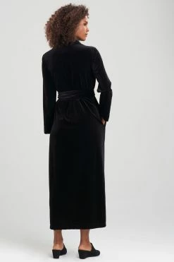 Natalie Velvet Robe -Natori Sales Shop Velvet Robe Black by Natori 2 95222.1641419356