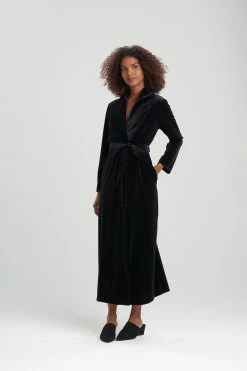 Natalie Velvet Robe -Natori Sales Shop Velvet Robe Black by Natori 20621.1641419351